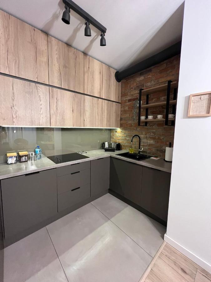 Apartament Kolejowa Hub Expo Warszawa